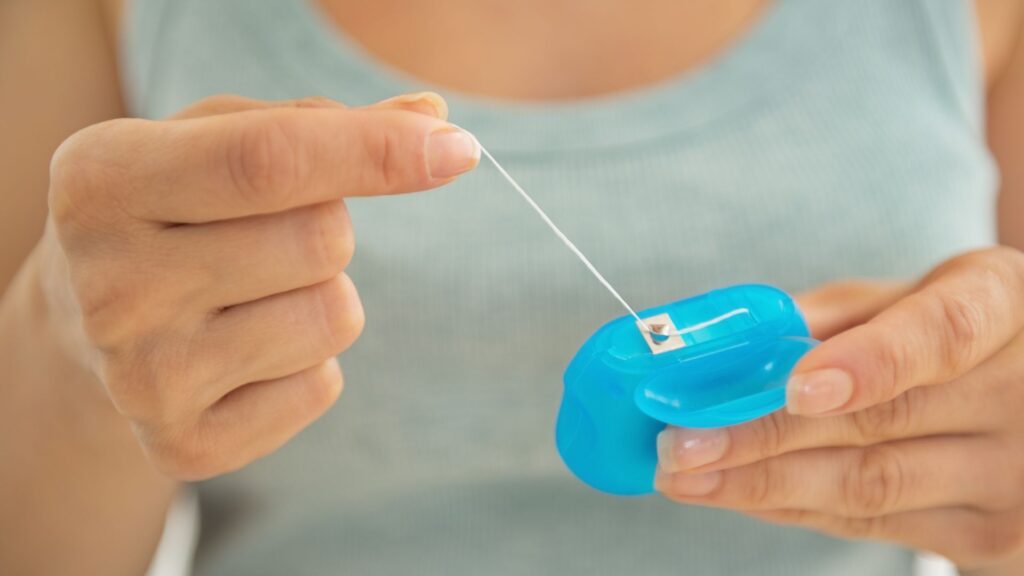 Dental floss for good oral hygiene